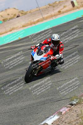 media/Oct-15-2022-TrackXperience (Sat) [[8f70b8b0be]]/Group 2/session 4 turn 1/
